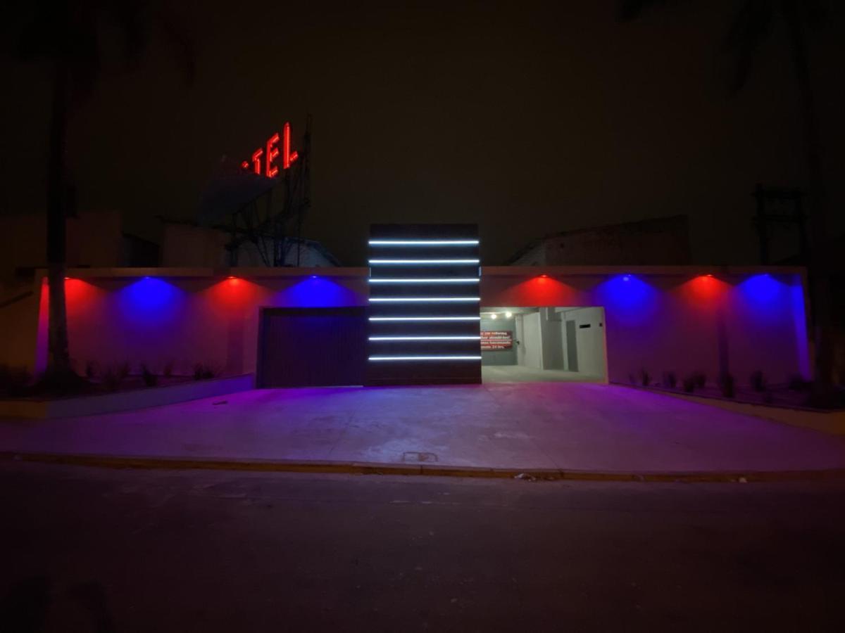 Light Motel 과룰류스 외부 사진